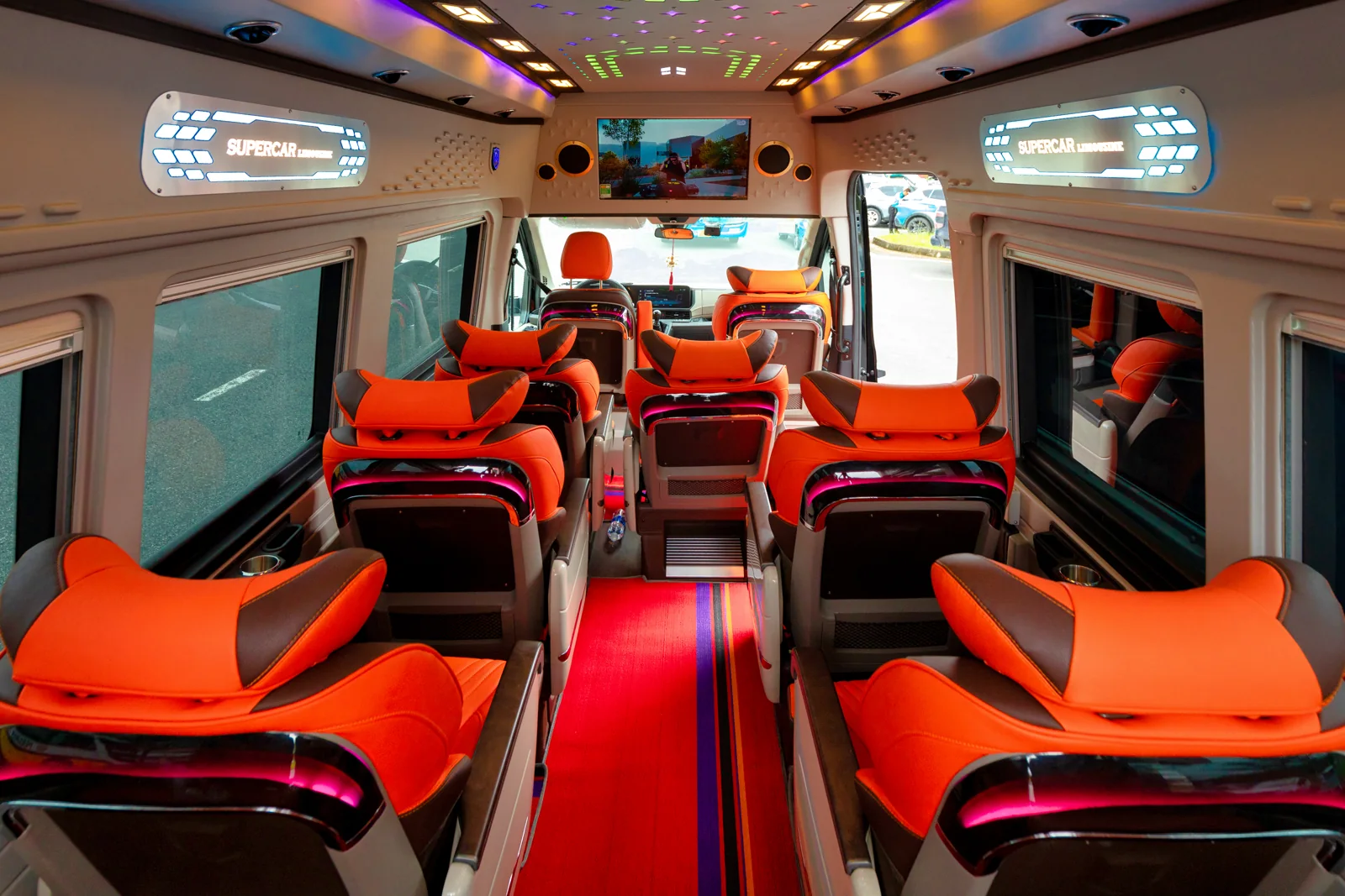 Toàn cảnh không gian nội thất Limousine